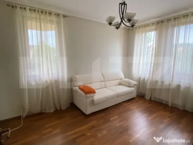 Casă individuală de vânzare, 250 mp utili, teren 1200 mp,