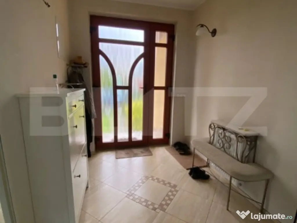 Casă individuală de vânzare, 250 mp utili, teren 1200 mp,