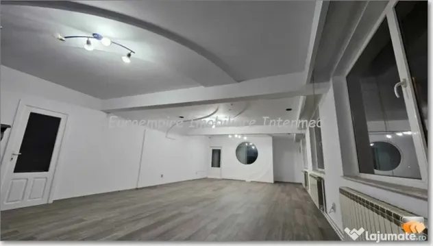 De inchiriat spatiu comercial zona Centru