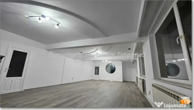 De inchiriat spatiu comercial zona Centru