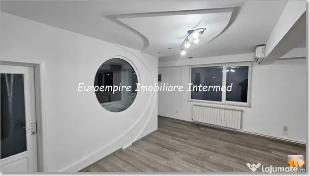 De inchiriat spatiu comercial zona Centru