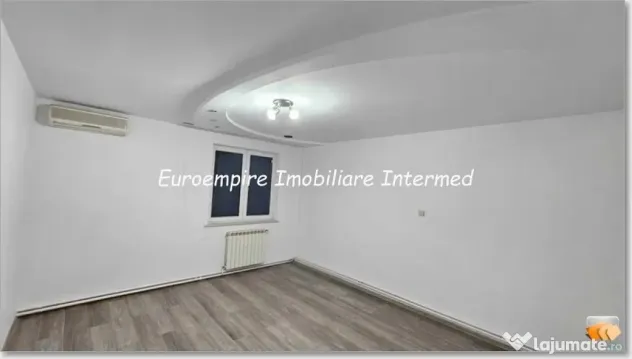 De inchiriat spatiu comercial zona Centru