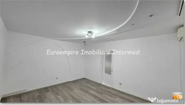 De inchiriat spatiu comercial zona Centru