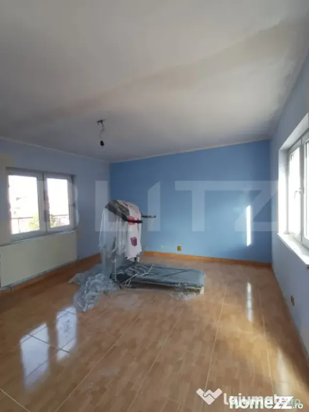 Apartament de vanzare, cu 3 camere, 84 mp, zona Centrala
