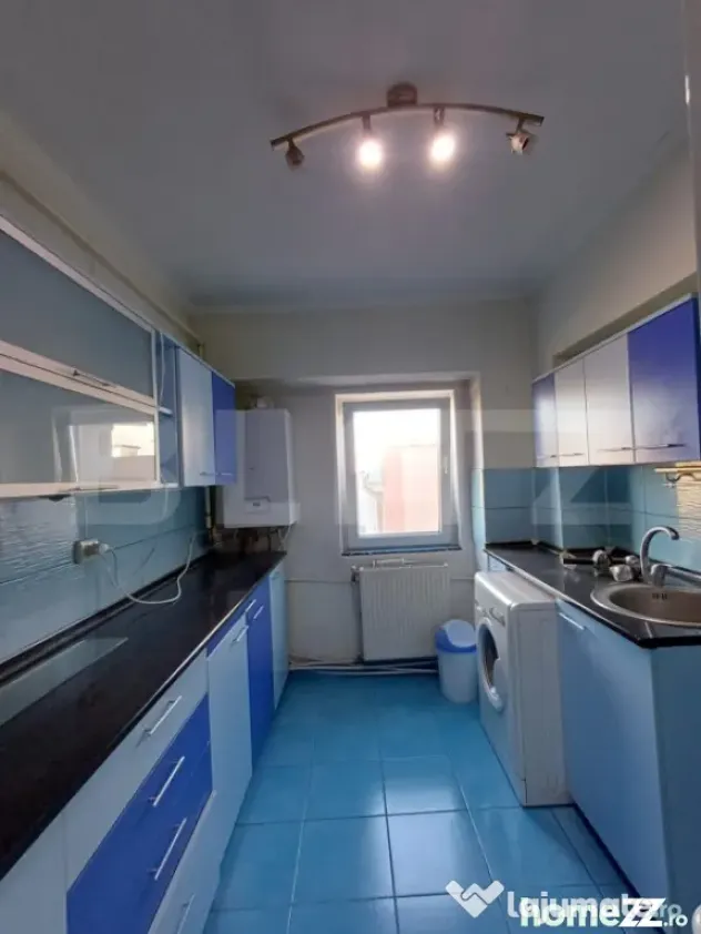 Apartament de vanzare, cu 3 camere, 84 mp, zona Centrala