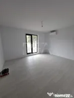 3 camere P/5, parcare, centrala, gradina, Bdul Timisoara.
