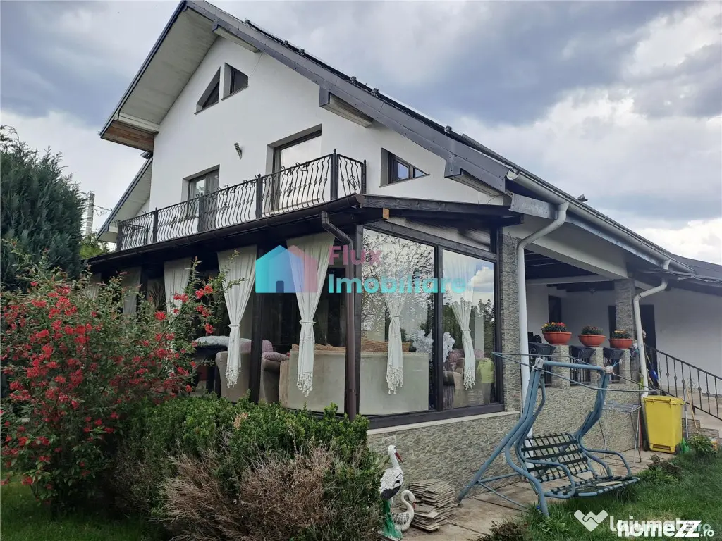 Vila cu 20 ari teren in Scheia - Scheia (Suceava)
