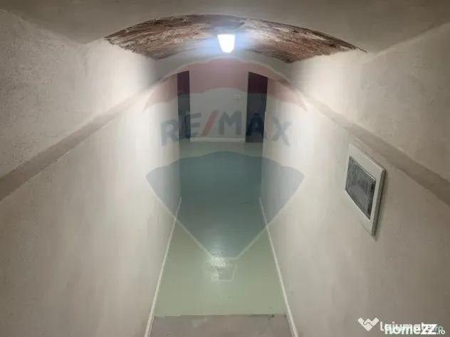 Spațiu comercial de închiriat 40 mp, în zona Decebal