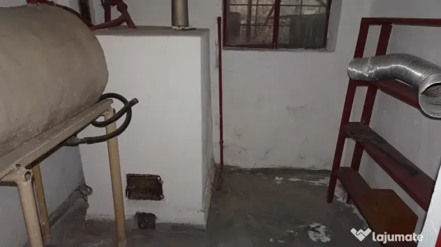 Vand apartament cu 4 camere cu garaj si beci in duplex in Deva,