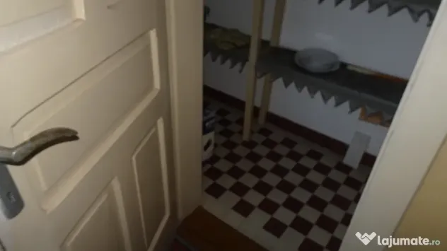 Vand apartament cu 4 camere cu garaj si beci in duplex in Deva,