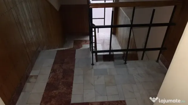 Vand apartament cu 4 camere cu garaj si beci in duplex in Deva,