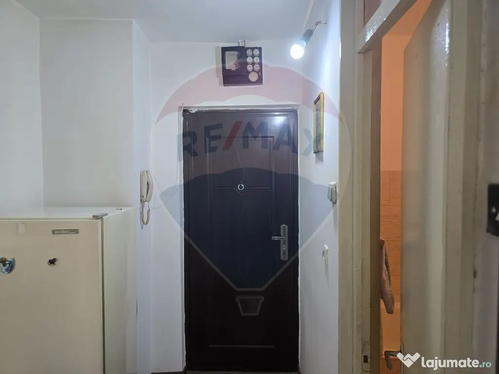 Garsoniera de vânzare în zona Calea Severinului