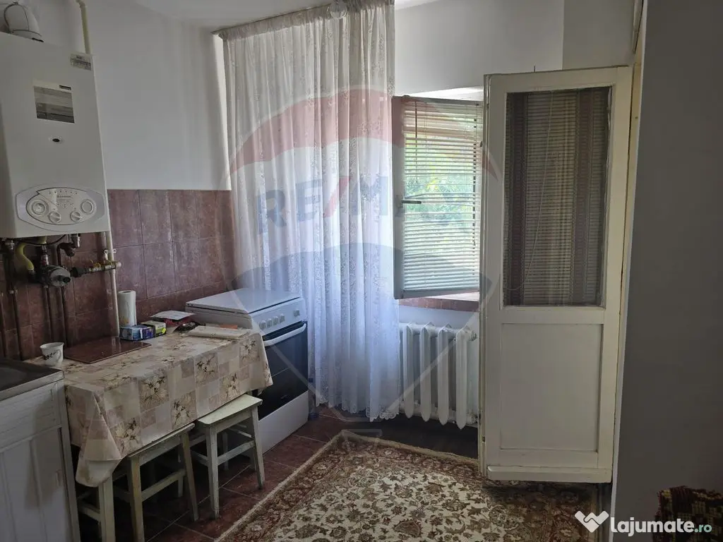 Garsoniera de vânzare în zona Calea Severinului