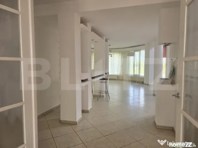 Casa cu piscina ,7 camere, 447 mp - teren 1535mp, Vetis - Vetis (Satu-Mare)