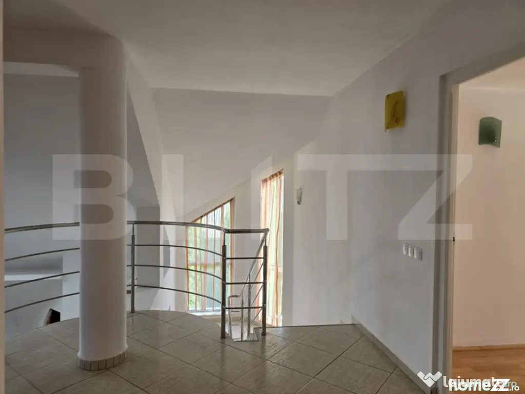 Casa cu piscina ,7 camere, 447 mp - teren 1535mp, Vetis - Vetis (Satu-Mare)