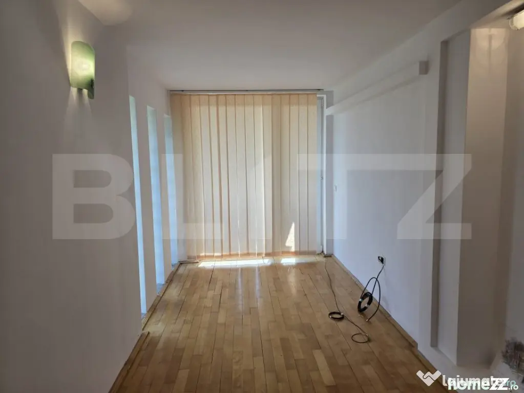 Casa cu piscina ,7 camere, 447 mp - teren 1535mp, Vetis - Vetis (Satu-Mare)