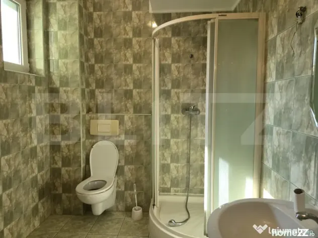 Casa cu piscina ,7 camere, 447 mp - teren 1535mp, Vetis - Vetis (Satu-Mare)
