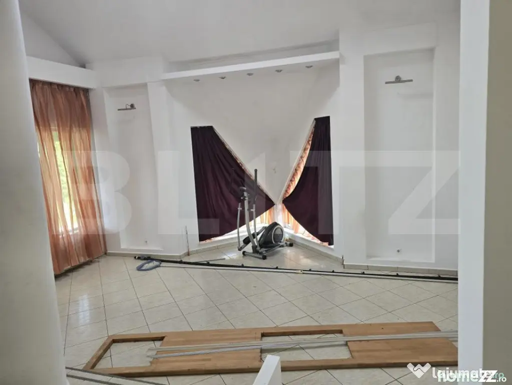 Casa cu piscina ,7 camere, 447 mp - teren 1535mp, Vetis - Vetis (Satu-Mare)