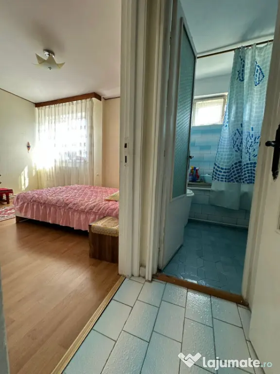 Etaj 2- Apartament 3 camere confort 1, zona Garii.