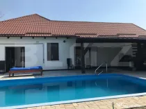 ???? Casă Modernă cu Piscină, Foișor și Teren Generos-T