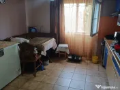 Casa zona Unirea la iesire 