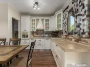 VANZARE Vila individuala 4 camere in Paradisul Verde Corb... 