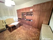 Casă cu gradina si solarii de legume 