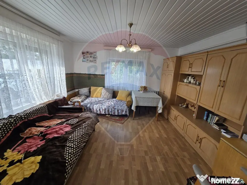 Casă cu gradina si solarii de legume in Mehkerek UNGARIA
