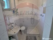 Casă cu gradina si solarii de legume 