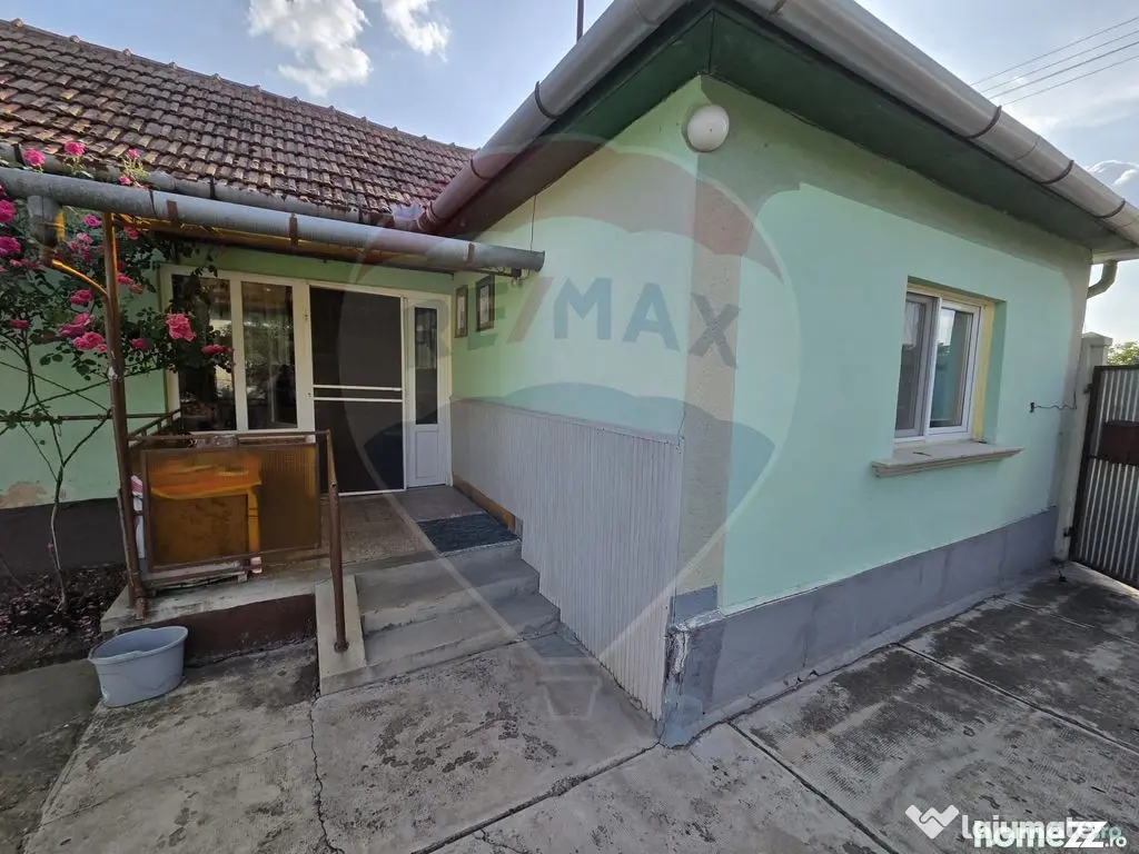 Casă cu gradina si solarii de legume in Mehkerek UNGARIA