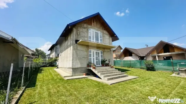 Casa de vanzare, cu 3 camere, moderna, zona Dumbrava - Iasi (Iasi)