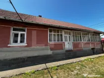 Casa de vanzare, 140 mp, 3300 mp teren, la 25 km de Bistrita