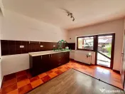 Casa Vladesti/4 camere 