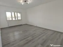 Apartament spațios,de vanzare, 3 camere, 98 mp, zona Petru