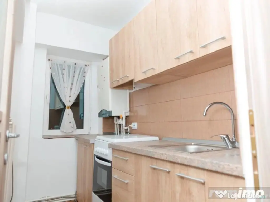 1 camera in zona Bucovina