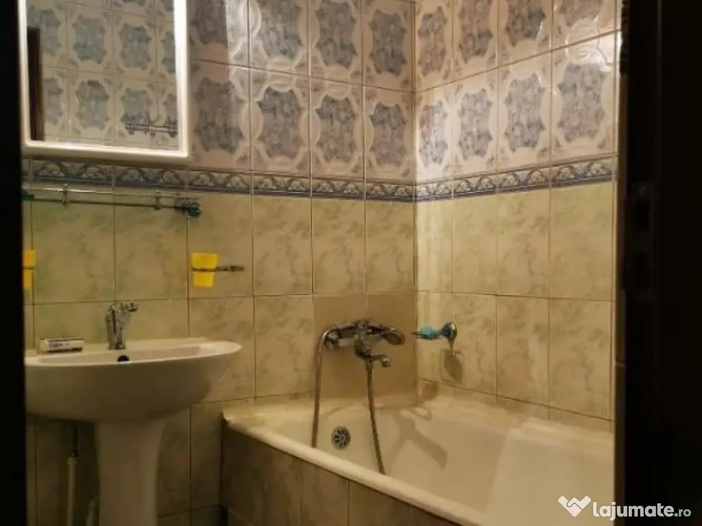 1 camera in zona Medicinei