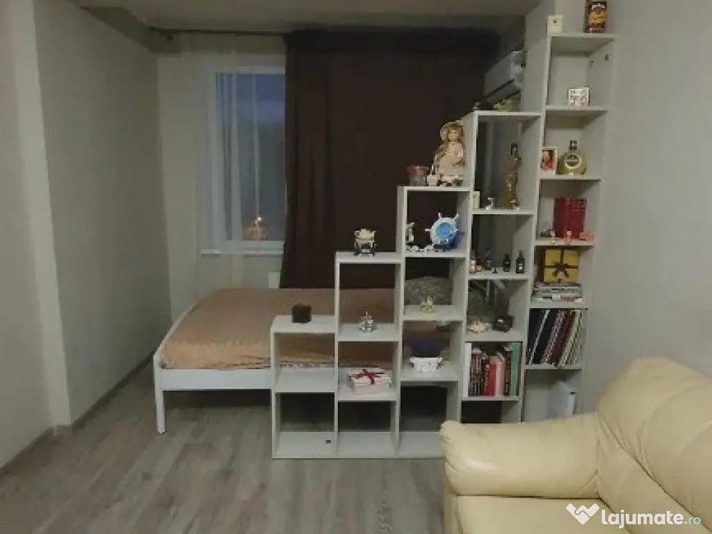 1 camera in zona Centrala