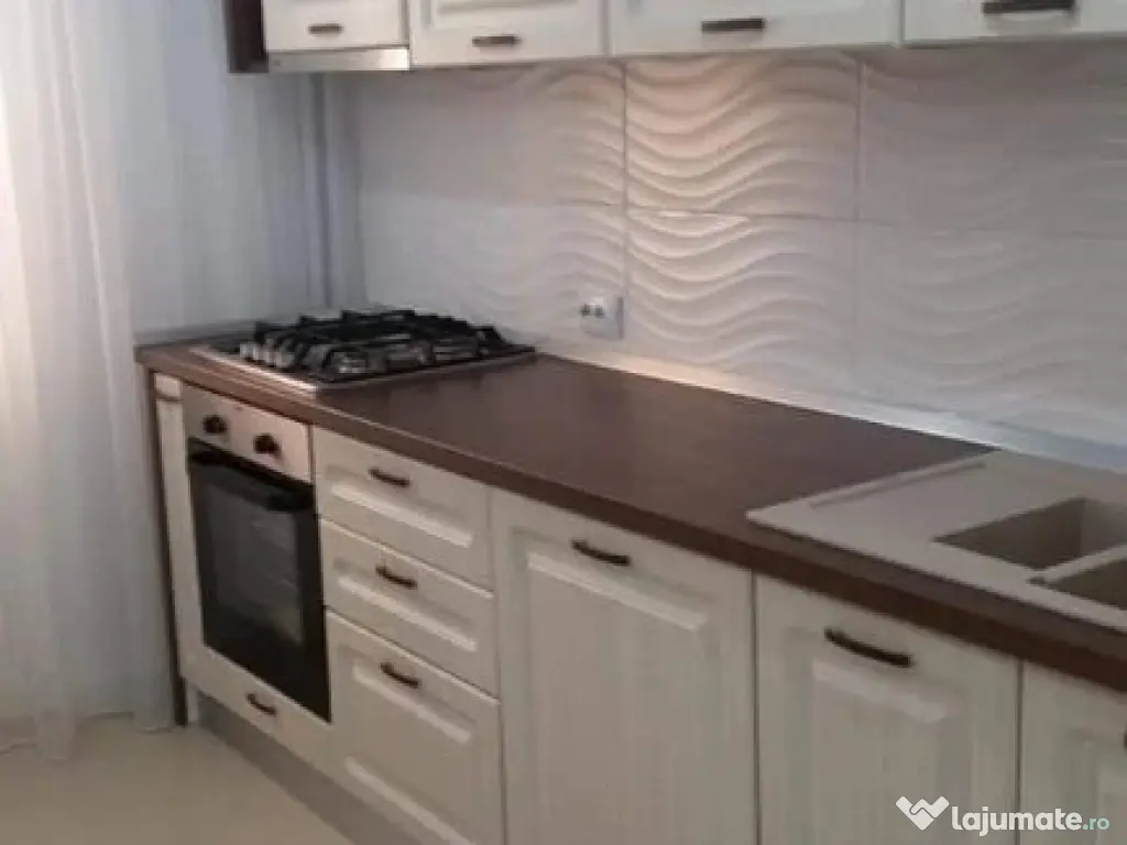 2 camere in zona Complexului Studentesc