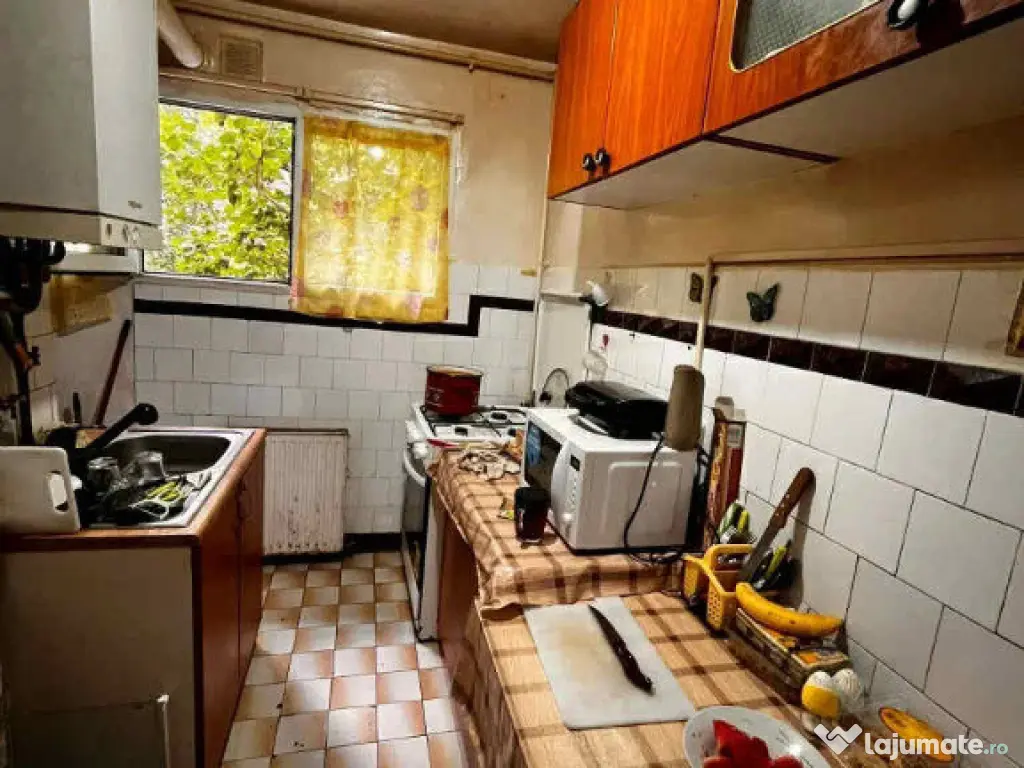 Apartament 2 camere, nedecomandat - zona Astra