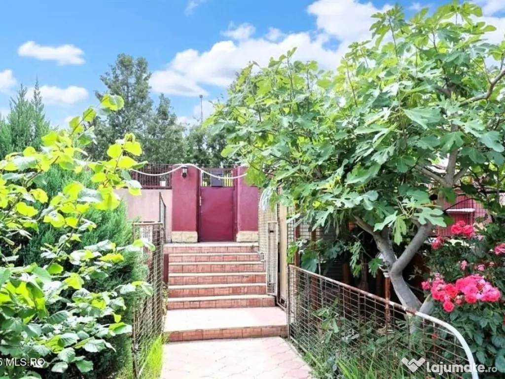 Ovidiu - Str. Nationala, Vila P+1E, teren 1094 mp, vedere...