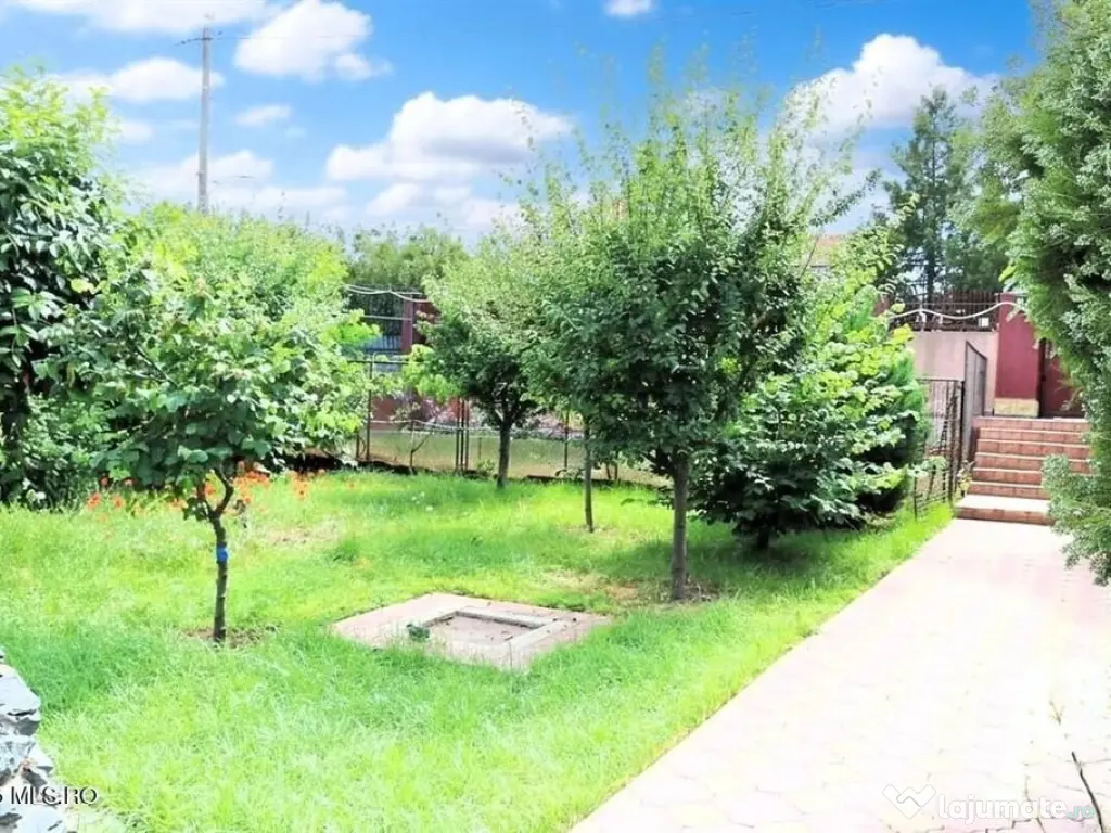 Ovidiu - Str. Nationala, Vila P+1E, teren 1094 mp, vedere...