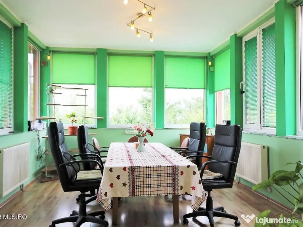 Ovidiu - Str. Nationala, Vila P+1E, teren 1094 mp, vedere...