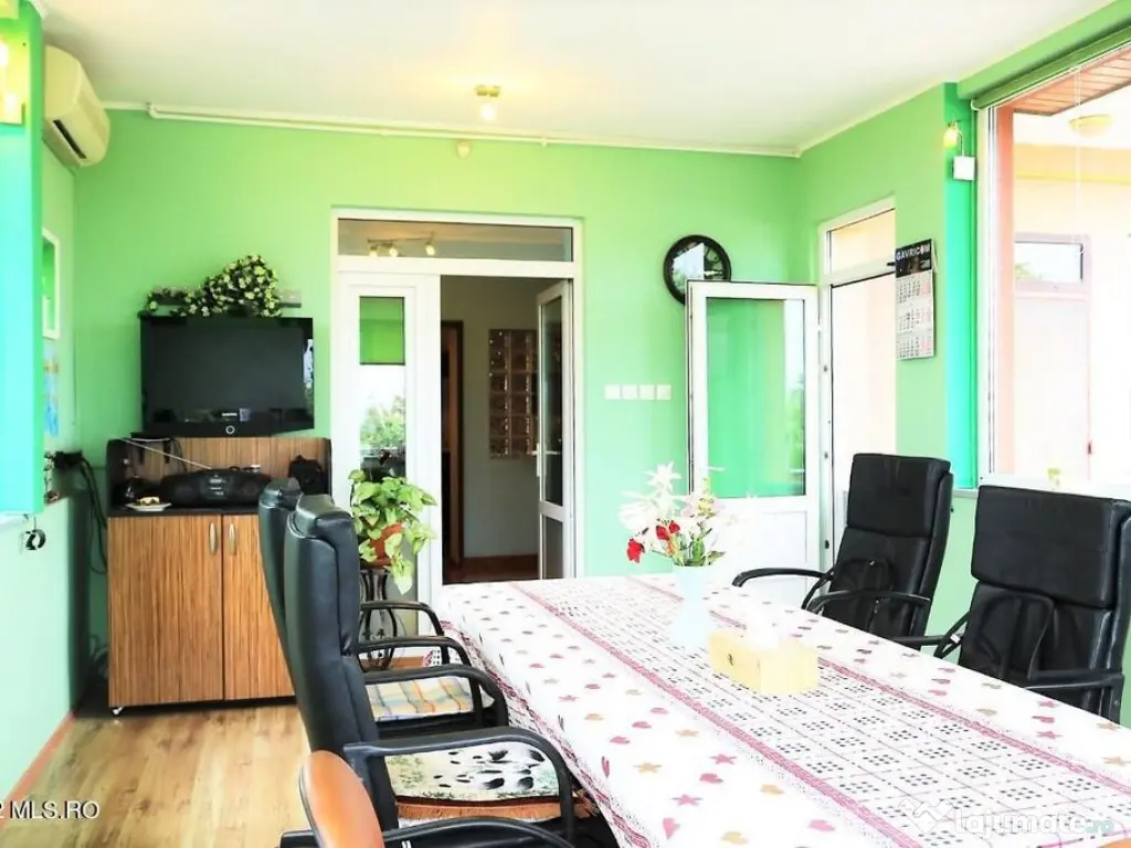 Ovidiu - Str. Nationala, Vila P+1E, teren 1094 mp, vedere...