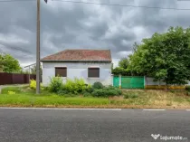 Casă cu 3 camere de vânzare, renovată la gri, teren 21...