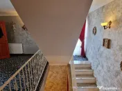 Casa de vanzare, Sanmartin la intrarea in localitate 