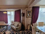 Casa de vanzare, Sanmartin la intrarea in localitate 