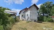 Casă / Vilă, teren 1700mp, în Lisaura-Ipotești, Suceava 