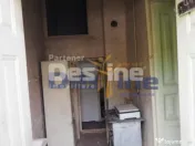 VAND CASA IN CENTRUL VECHI,DEJ,CURTE COMUNA,DE RENOVAT 