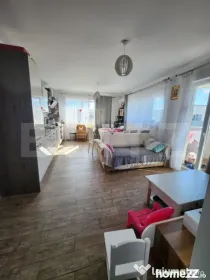 Apartament mobilat utilat, 3 camere, 2 bai, 2 parcari, zona