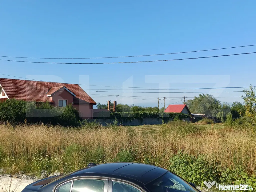 Teren intravilan si extravilan, 9500 mp, cu dublă deschider - Targu Jiu (Gorj)